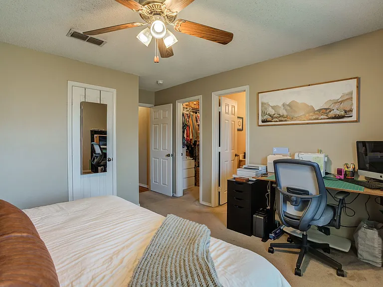 505 N Iola Ave — Photo 14