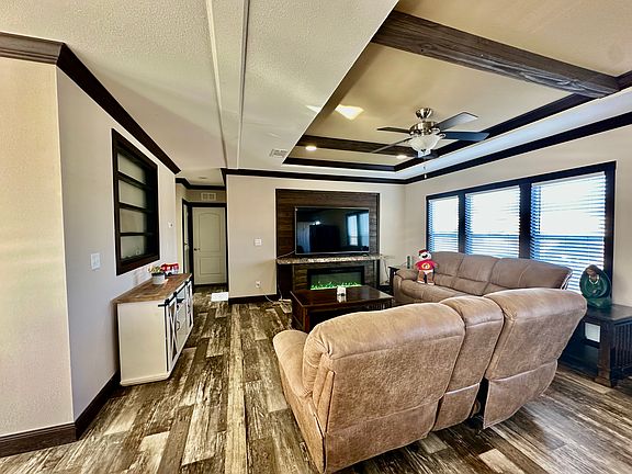 3rd image of 1405 Mink Loop #207