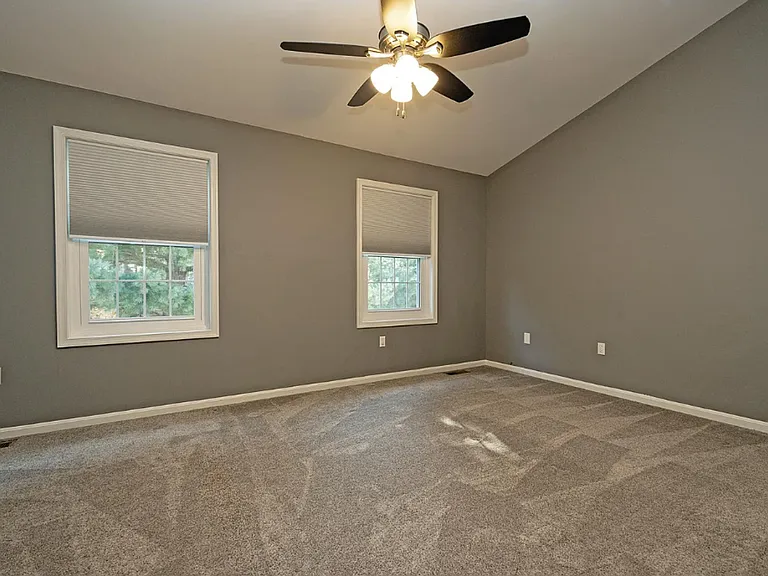 2165 Saint Clair Ct — Photo 11