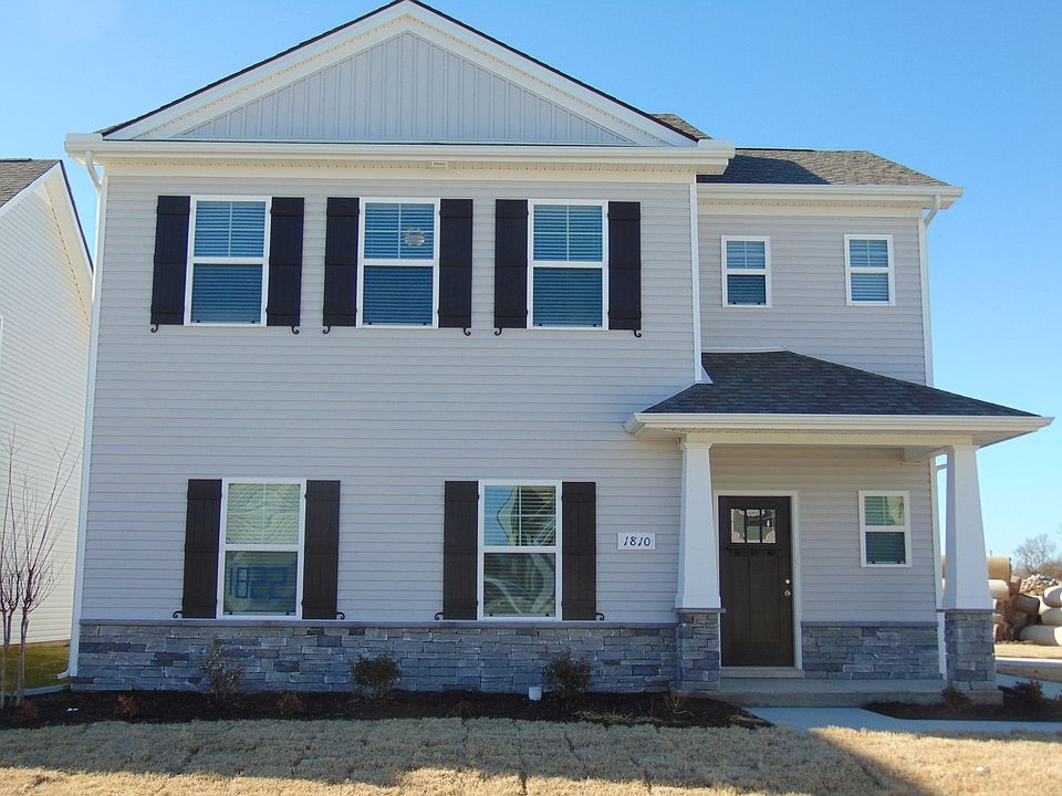 New 1991 with Side Car Entry Garage. Open Floor plan with 3 Bedrooms 2.5 Baths