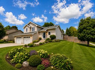 9337 Overlook Trl, Eden Prairie, MN 55347