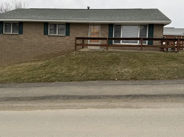 638 N Cherry St, Worthington, PA 16262