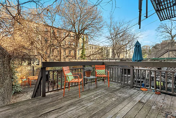 Sold by Compass | media 5