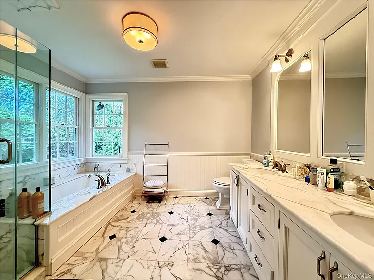 43 Glen Way — Photo 10