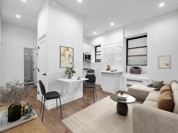152 Thompson Street B image 1 of 8