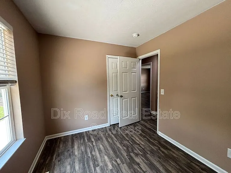 460 Peyton Dr — Photo 24