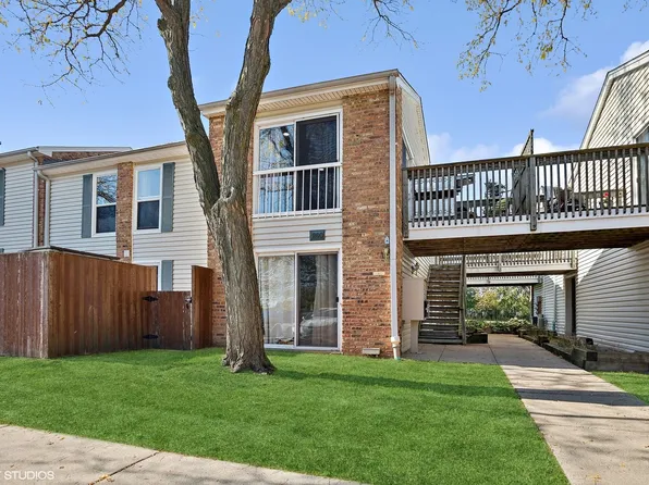 1890 Huntington Blvd APT E, Hoffman Estates, IL 60169
