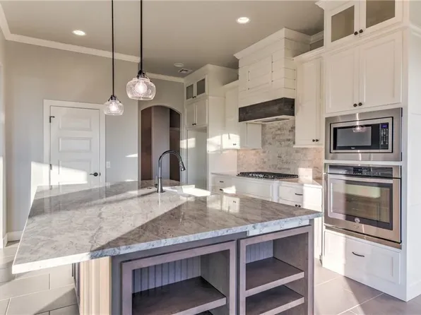 2126 NE 34th St, Newcastle, OK 73065