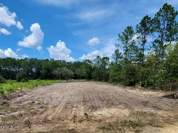 220 COMO Circle, Interlachen, FL 32148