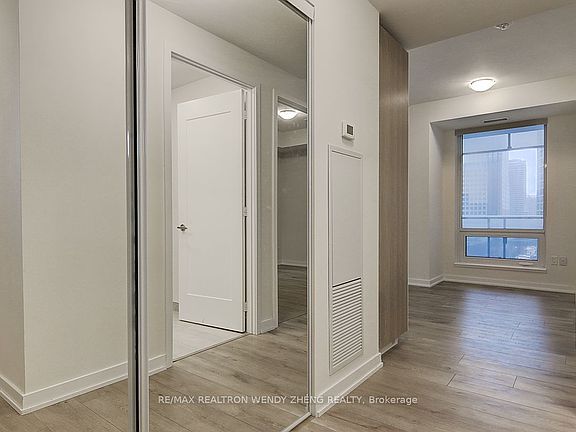 4th image of 28 Freeland St #902