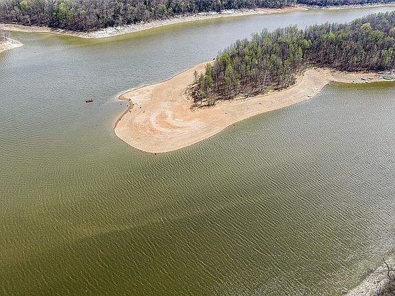 4th image of 273 Shady Acres Rd