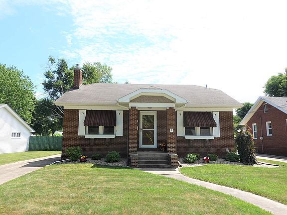2nd image of 1633 N Kellogg St