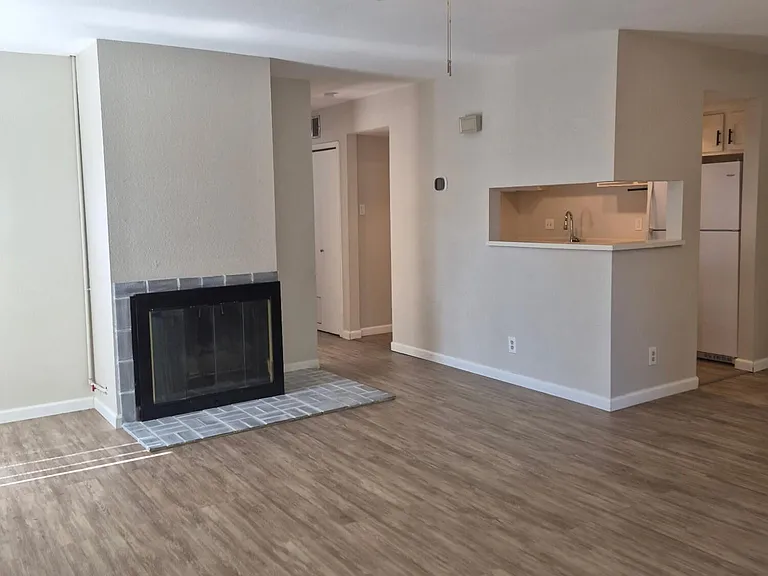 7495 Prairie Rd NE — Photo 7