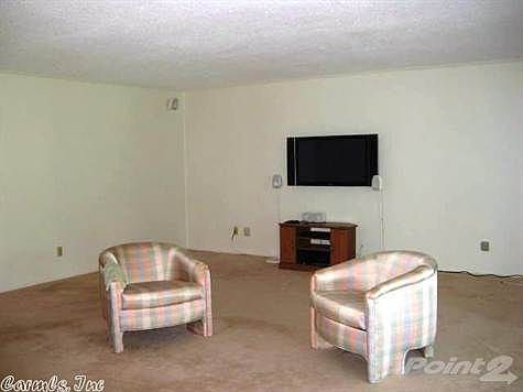 4th image of 1000 S Manor Dr