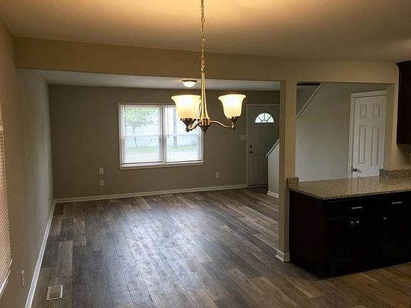 2nd image of 1442 W 27th St #B