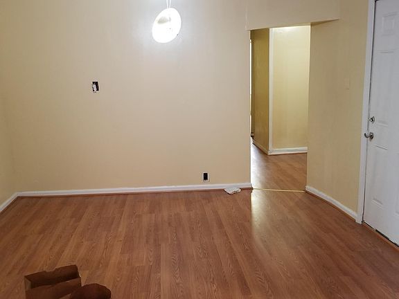 2nd image of 1534 Longfellow Ave