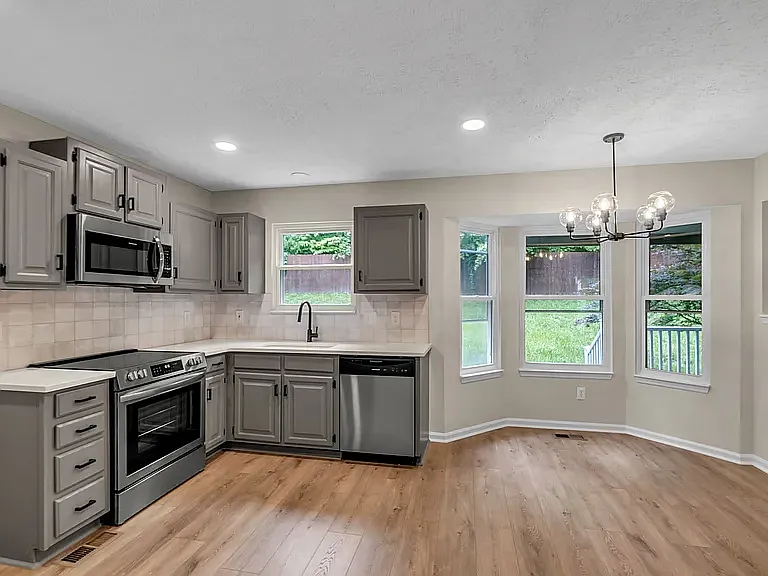 1514 Sudbury Ct — Photo 4