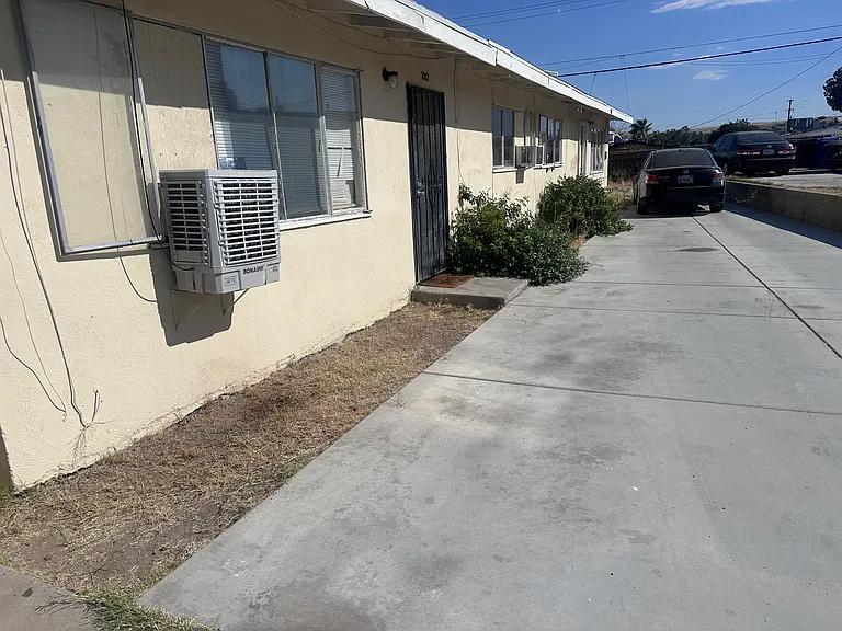 1012 E Navajo St #1012 — Photo 2