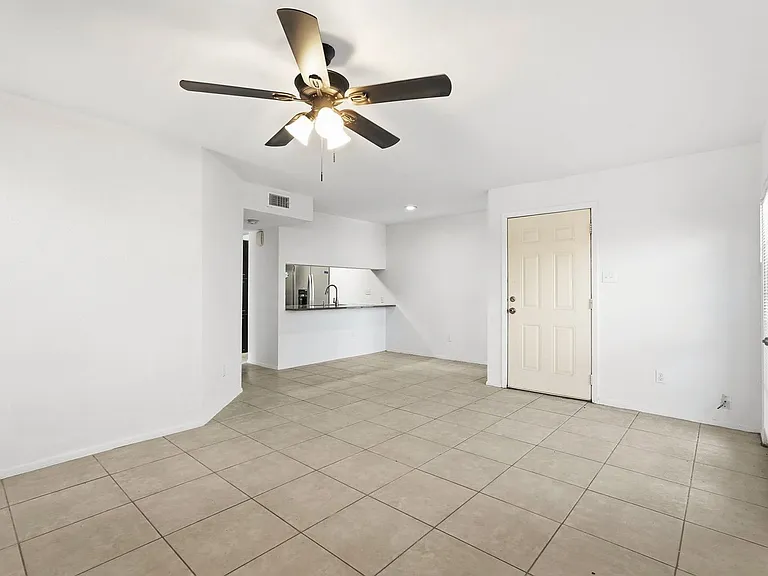 10501 South Dr #288 — Photo 6