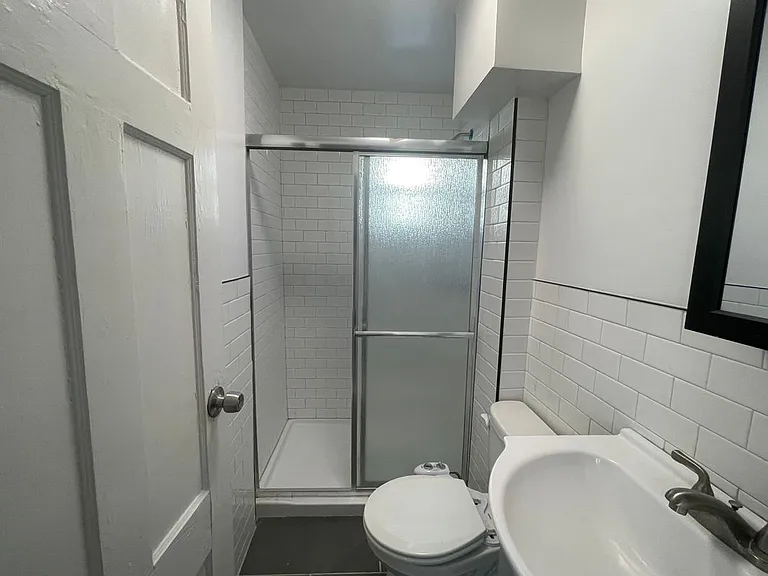 11 Garfield St #2 — Photo 2