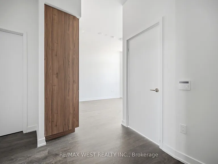 15 Richardson St #2101 — Photo 12