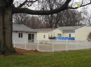 906 Tenney Ave, Amherst, OH 44001