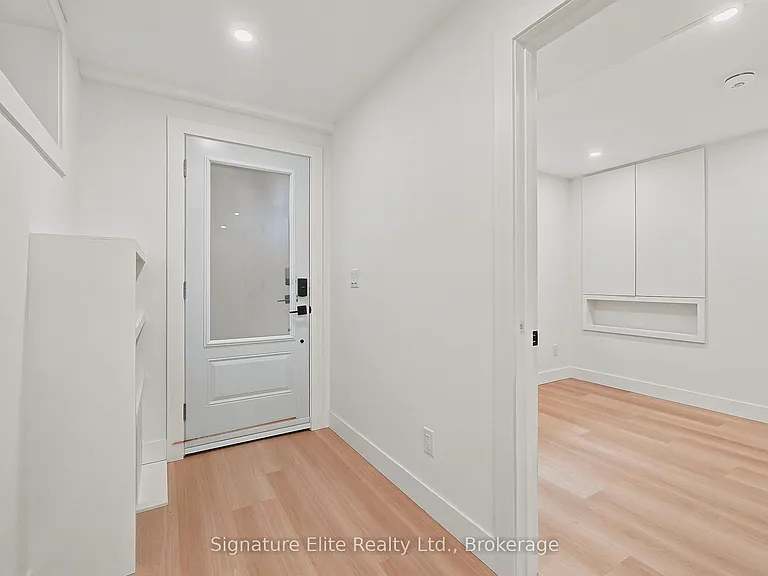 46 Byng Ave #LOWER — Photo 17