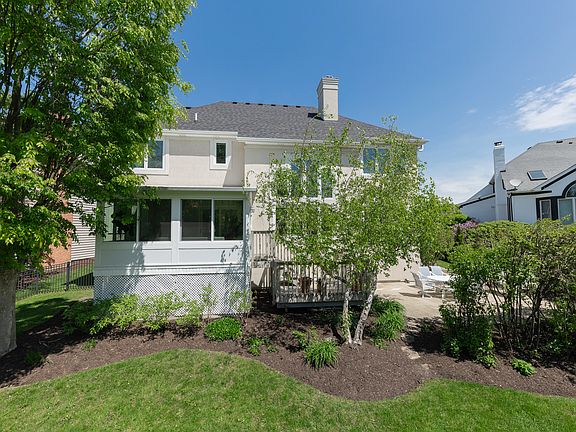 3rd image of 2308 Hillsboro Ln