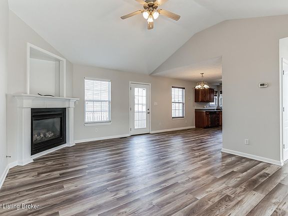 2nd image of 485 Stream View Dr