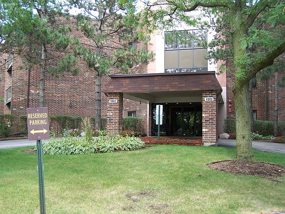 2nd image of 1002 Castilian Ct APT 116