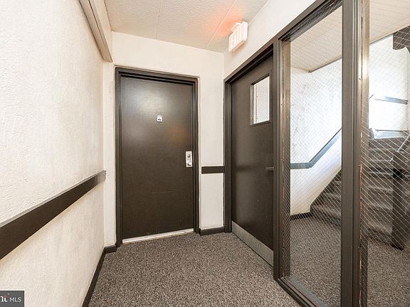 3rd image of 21 Dougherty Blvd APT V1