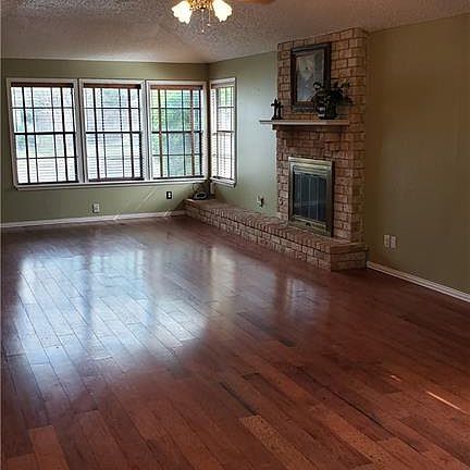5th image of 2937 River Bend Ct