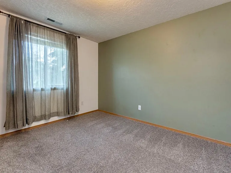 7722 N Montana Ave — Photo 16