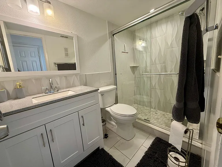 1005 Gulf Blvd #8 — Photo 31