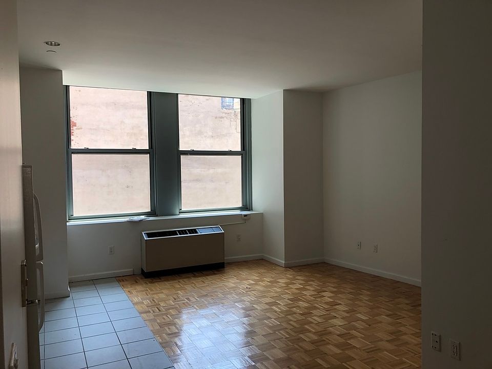 1st image of 15 Park Row APT 10B