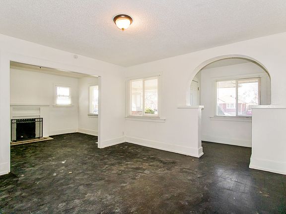 2nd image of 3222-3224 S Adams Ave #Ed8ab17e0