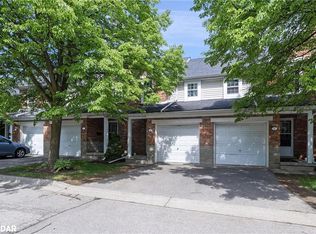 1055 Gordon St #4, Guelph, ON N1G4X9