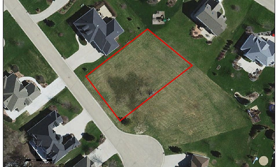 2nd image of N7850 Edgewater Ct