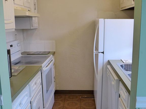 5th image of 5584 Rockwood Ct