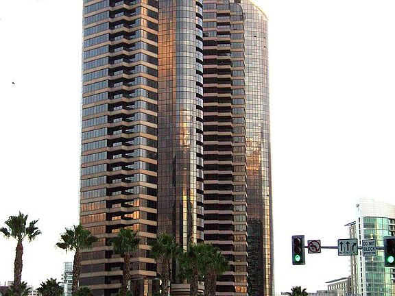 2nd image of 200 Harbor Dr Unit 2203