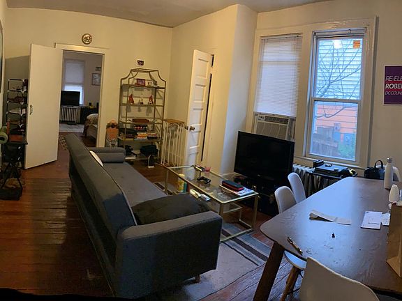 2nd image of 1915 N Wayne St APT 1