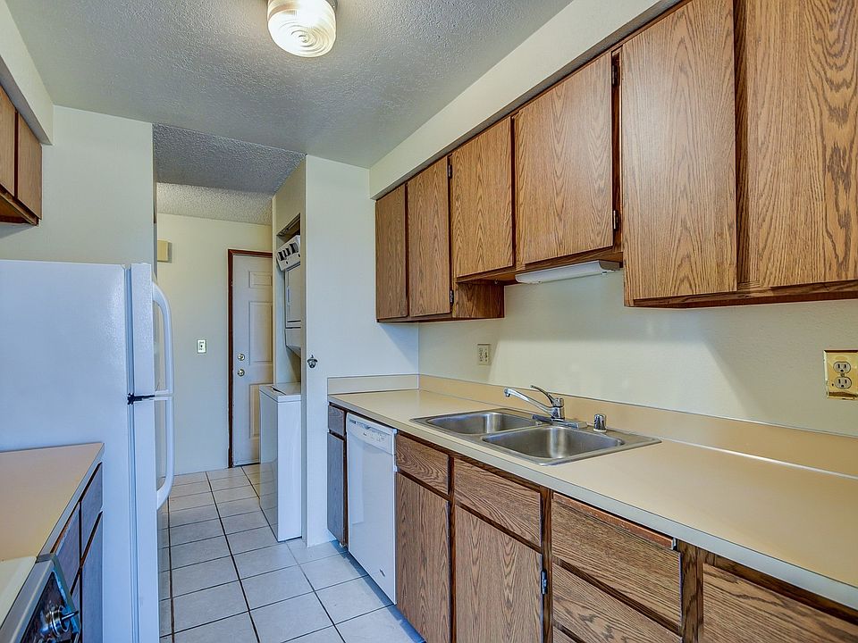 1st image of 91 SE 11th Ave APT 304