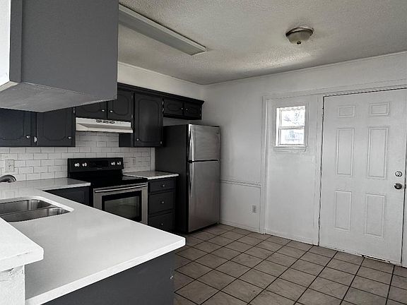 4th image of 324 Brookwood Dr