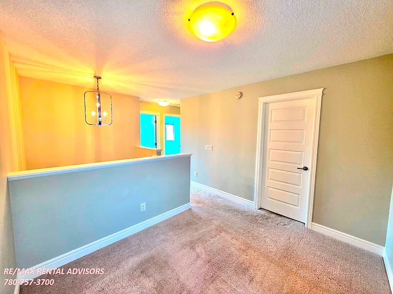 3885 Robins Cres NW — Photo 9