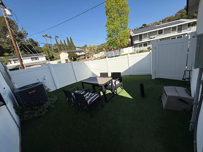 7406 Margerum Ave — Photo 15