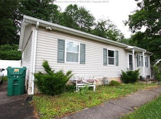 667 Thompson Rd, Culloden, WV 25510