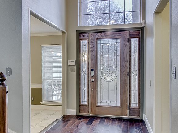 3rd image of 2605 Creekside Ct