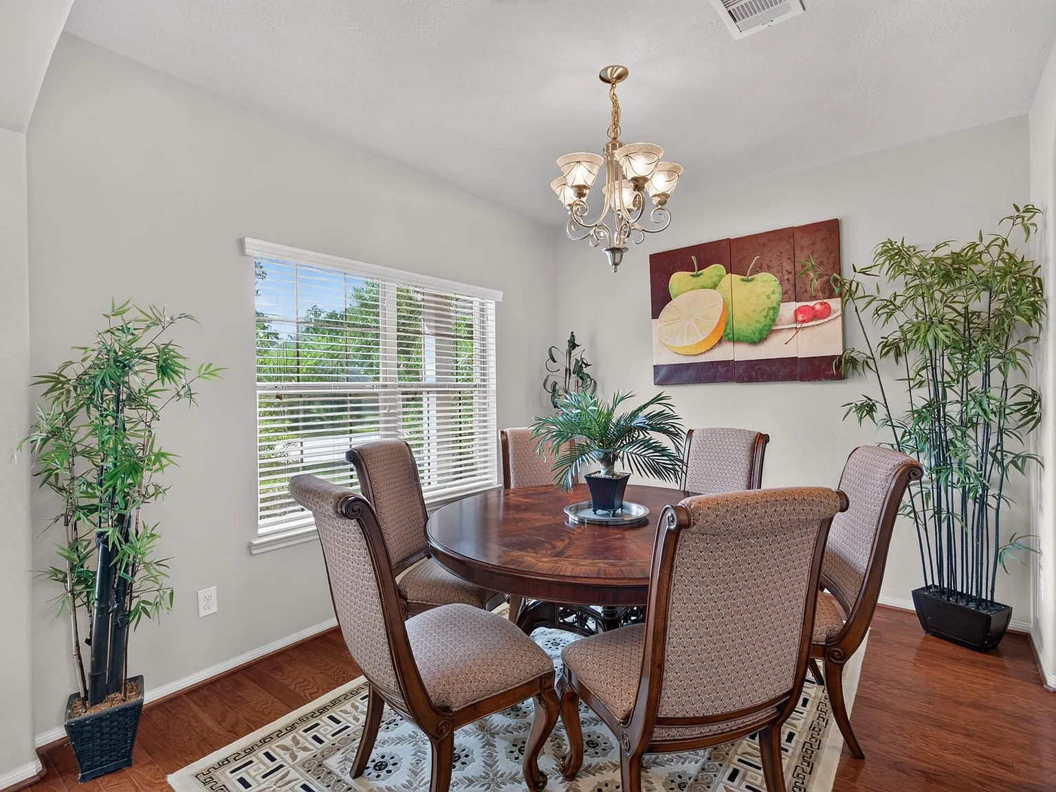 4 bed, 2.5 bath, 2795 sqft, $3,450 — Photo 3