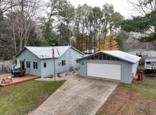 5456 Front St, Newaygo, MI 49337