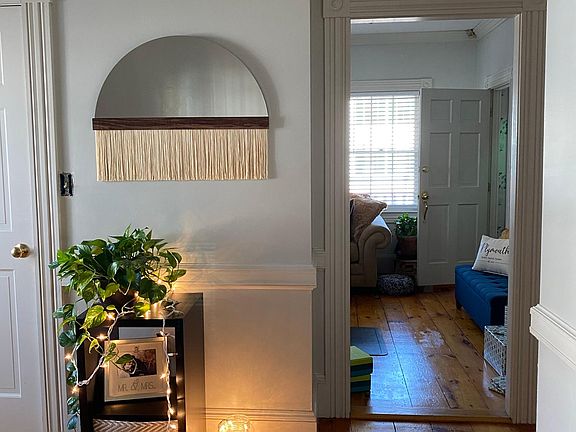 5th image of 103 Sandwich St Floor 1